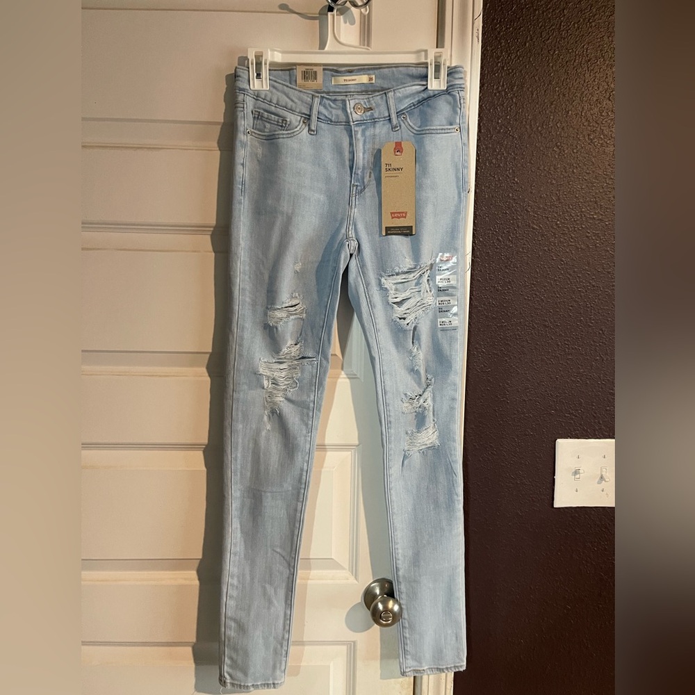 NWT Levi skinny jeans